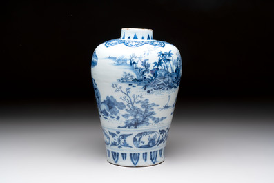 A fine blue and white Dutch Delft Transitional style chinoiserie jar, late 17th C.