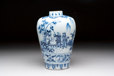 A fine blue and white Dutch Delft Transitional style chinoiserie jar, late 17th C.