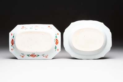 A Chinese famille verte dish and a blue and white dish, Kangxi/Qianlong
