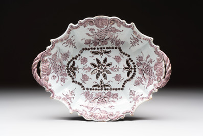 A fine manganese Dutch Delft strainer on stand with floral design, 18th C.