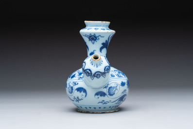 A blue and white Dutch Delft chinoiserie kendi, late 17th C.