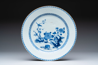 Five Chinese blue and white 'birds and flowers' and 'peony scroll' plates and dishes, 18/19th C.