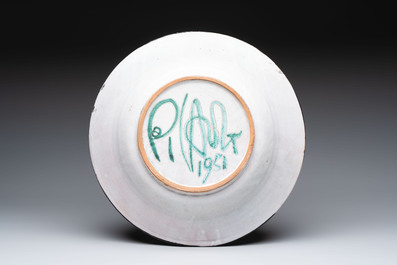 Robert Picault (Paris, 1919-2000): dish with fish motif, Vallauris, dated 1951
