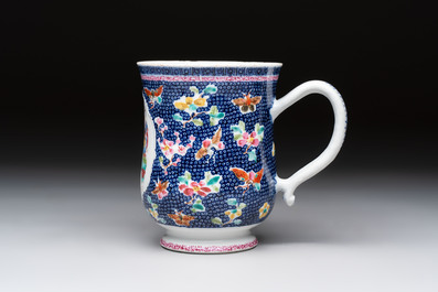 A Chinese famille rose mug with figural design, Qianlong