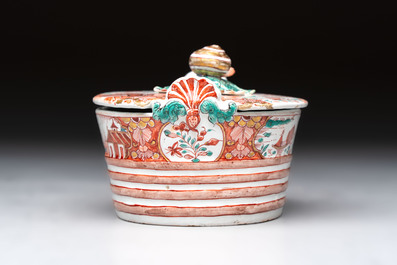 A Dutch Delft petit feu butter tub with a snail finial, 18th C.