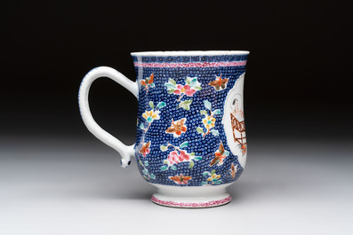 A Chinese famille rose mug with figural design, Qianlong