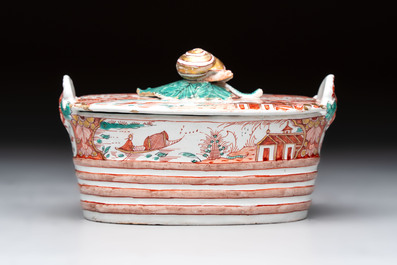 A Dutch Delft petit feu butter tub with a snail finial, 18th C.