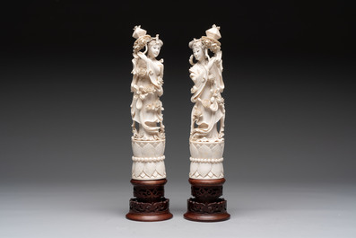 Two pairs of Chinese ivory 'elegant beauty' carvings, 'Da Hai 大海' mark, 19/20th C.