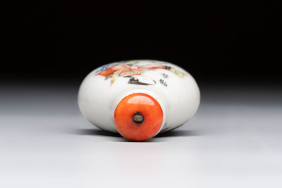 A Chinese famille rose 'Jin Ling Shi Er Chai 金陵十二釵' snuff bottle, 19th C.