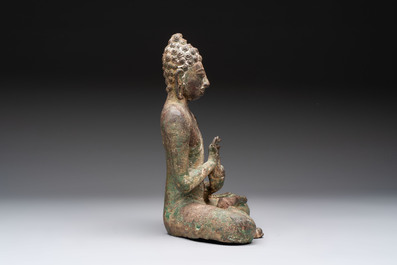 A rare Thai bronze Buddha Shakyamuni, Mon-Dvaravati period, 8/9th C.