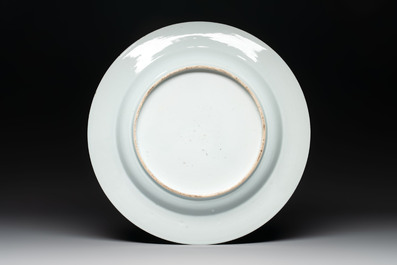 A large Chinese gilt-decorated armorial dish with the arms of Harmannus Laurents Discher, Qianlong, dated 1749