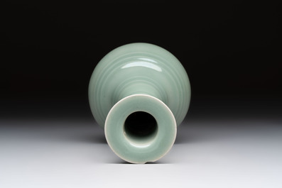 A fine Chinese Longquan celadon bottle vase, Song/Yuan