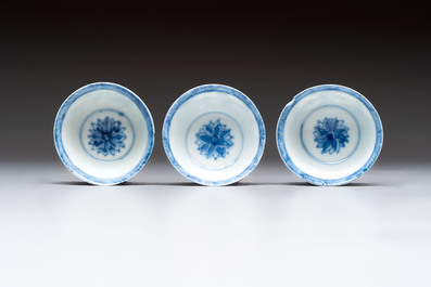 Six Chinese blue and white cups and ten saucers, Kangxi