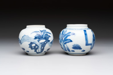 Two Chinese blue and white 'Long Eliza' jarlets, Kangxi