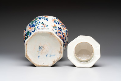 A Dutch delft cashmere palette vase and cover with birds among flowering branches, ca. 1700