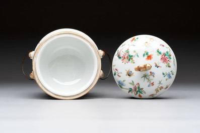 Three Chinese famille rose covered teapots and a warming bowl, Tongzhi, Guangxu and L&uuml; Zhi Xiang Zhi 呂芷薌製 marks, 19th C.