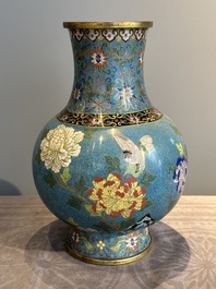 A Chinese cloisonn&eacute; 'Peony and Chrysanthemum' vase, 19th C.