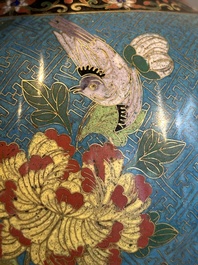 A Chinese cloisonn&eacute; 'Peony and Chrysanthemum' vase, 19th C.