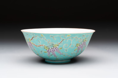 A Chinese turquoise-ground grisaille-decorated Dayazhai-style bowl and a libation cup, Yong Qing Chang Chun 永慶長春 mark, 19th C.