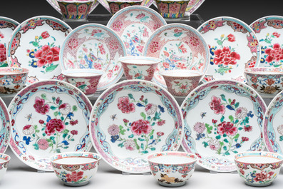 13 Chinese famille rose cups and 15 saucers, Yongzheng/Qianlong