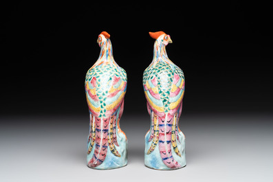 * A pair of Chinese famille rose models of pheasants, 18/19th C.