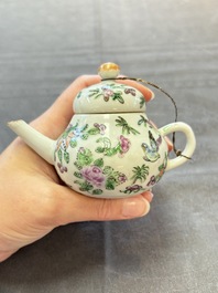 Four Chinese blue, white and famille rose covered teapots, Tongzhi and Hu Mao Ji 胡茂記 mark, Kangxi and later