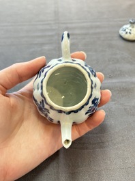 Four Chinese blue, white and famille rose covered teapots, Tongzhi and Hu Mao Ji 胡茂記 mark, Kangxi and later