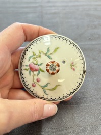 Four Chinese blue, white and famille rose covered teapots, Tongzhi and Hu Mao Ji 胡茂記 mark, Kangxi and later