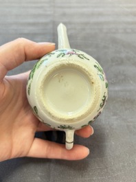 Four Chinese blue, white and famille rose covered teapots, Tongzhi and Hu Mao Ji 胡茂記 mark, Kangxi and later