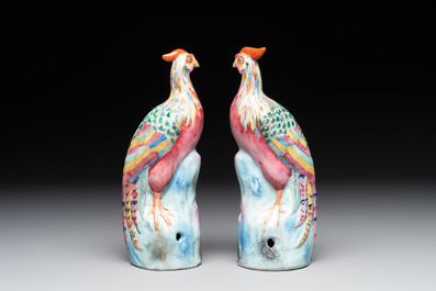 * A pair of Chinese famille rose models of pheasants, 18/19th C.