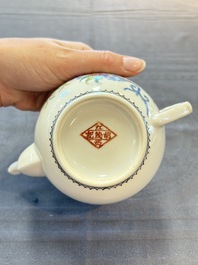 Four Chinese blue, white and famille rose covered teapots, Tongzhi and Hu Mao Ji 胡茂記 mark, Kangxi and later