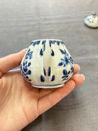Four Chinese blue, white and famille rose covered teapots, Tongzhi and Hu Mao Ji 胡茂記 mark, Kangxi and later