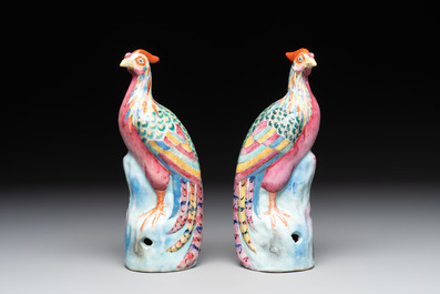 * A pair of Chinese famille rose models of pheasants, 18/19th C.