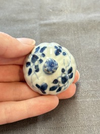 Four Chinese blue, white and famille rose covered teapots, Tongzhi and Hu Mao Ji 胡茂記 mark, Kangxi and later