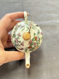 Four Chinese blue, white and famille rose covered teapots, Tongzhi and Hu Mao Ji 胡茂記 mark, Kangxi and later