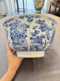 A large Chinese blue and white bowl with floral design, Kangxi
