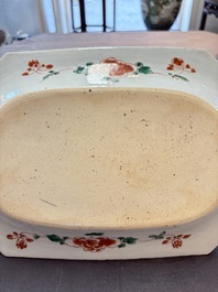 A Chinese famille verte dish and a blue and white dish, Kangxi/Qianlong