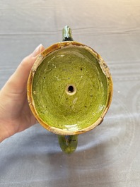 A Chinese sancai-glazed peach-shaped cadogan teapot, 19th C.