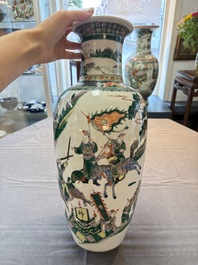 A Chinese famille verte 'Feng Shen Yan Yi 封神演義' vase, Kangxi mark, 19th C.