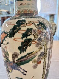 A Chinese famille verte 'Feng Shen Yan Yi 封神演義' vase, Kangxi mark, 19th C.