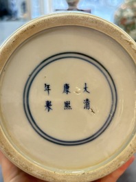A Chinese famille verte 'Feng Shen Yan Yi 封神演義' vase, Kangxi mark, 19th C.