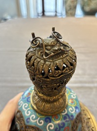 A Chinese cloisonn&eacute; tripod censer and cover, 19th C.