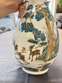 A fine Chinese famille rose 'hu' 'deer and monkey' vase, 19th C.