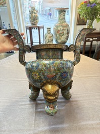 A Chinese cloisonn&eacute; tripod censer and cover, 19th C.