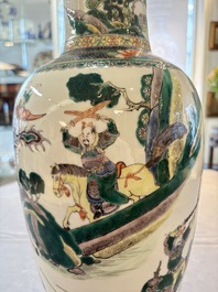 A Chinese famille verte 'Feng Shen Yan Yi 封神演義' vase, Kangxi mark, 19th C.