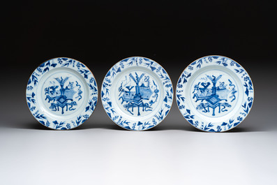 19 Chinese blue and white plates with antiquities, floral, and landscape design, Kangxi