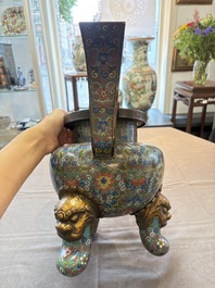 A Chinese cloisonn&eacute; tripod censer and cover, 19th C.