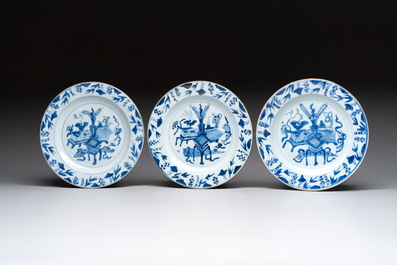19 Chinese blue and white plates with antiquities, floral, and landscape design, Kangxi