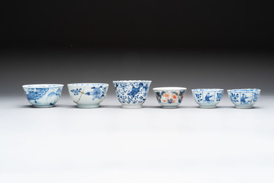 22 Chinese blue, white and famille rose wares, Kangxi and Qianlong
