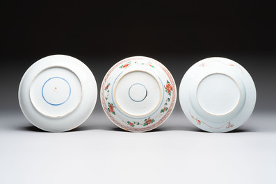 17 Chinese famille rose, Imari-style and European-decorated plates and saucers, Kangxi/Qianlong